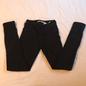 Levi’s 721 Skinny Jeans in Black